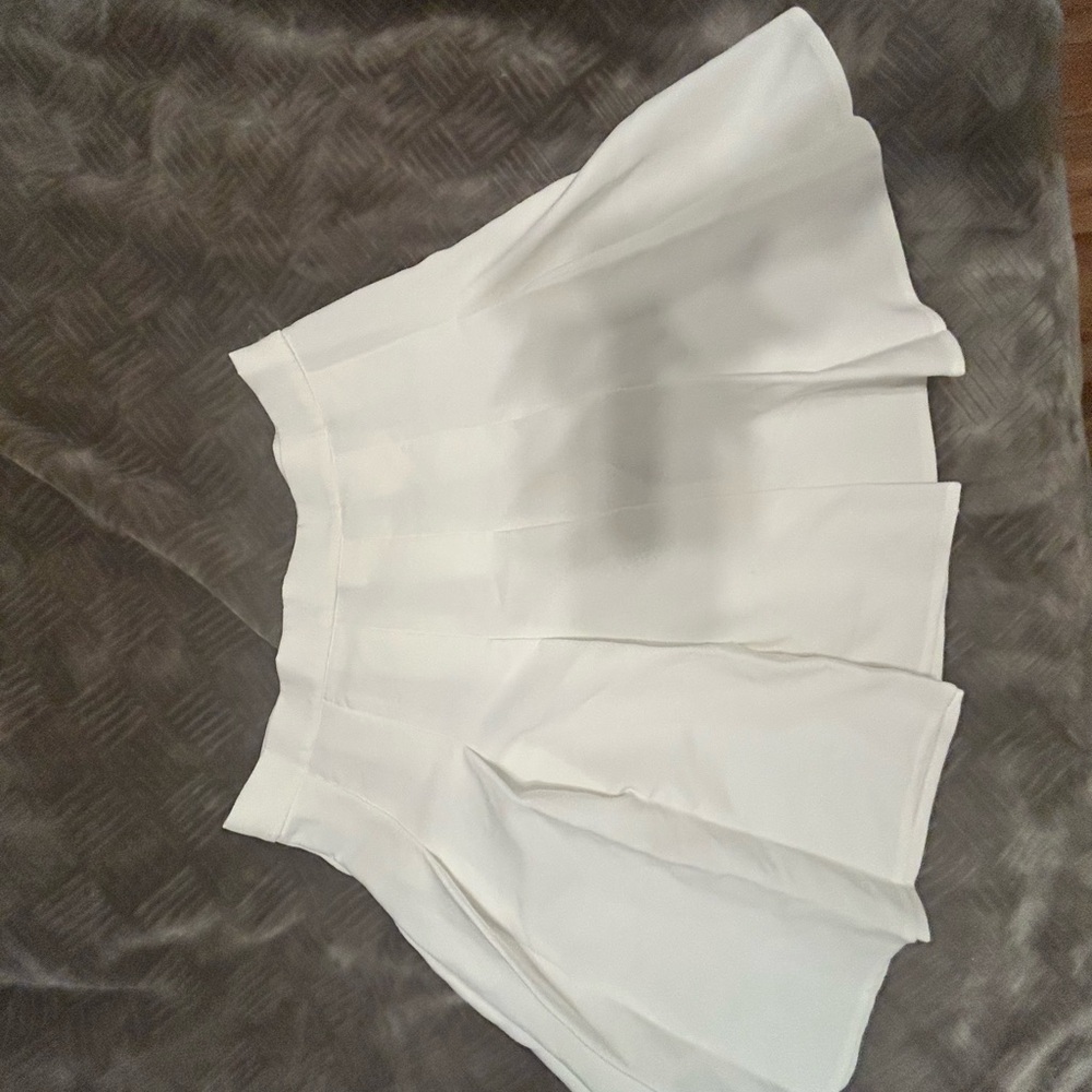 White Pleated Skirt🤍